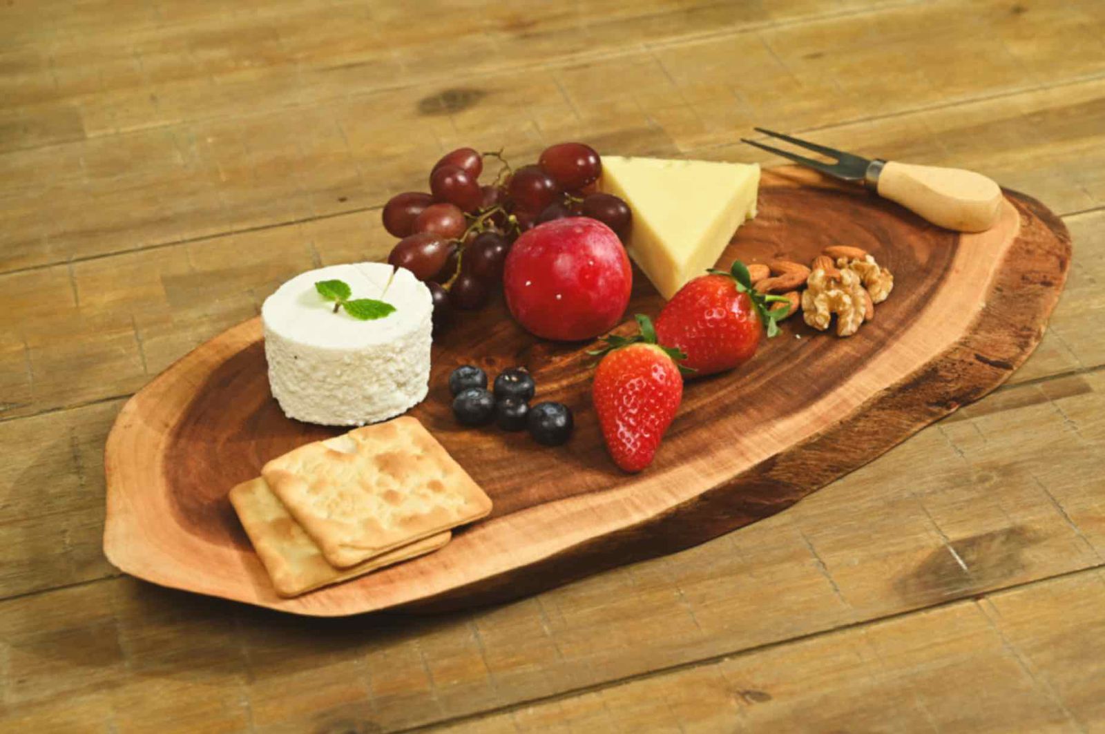 Earthy Raw Oval Display Board, Acacia Wood Serving Platter & Chopping Block, 40x20cm
