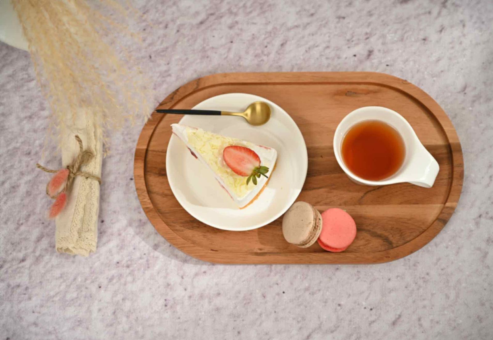 Earthy Oval Serving Tray Elemento, Acacia Wood Premium Hospitality Platter, 37x22cm